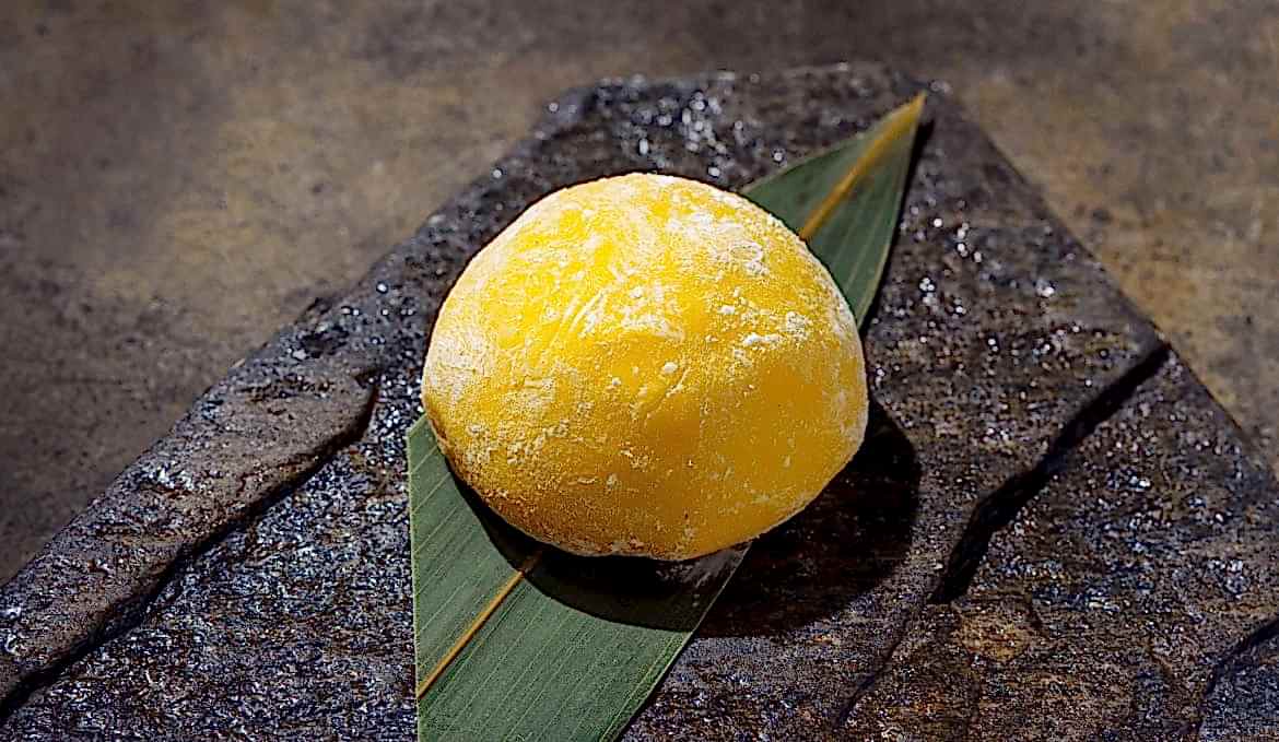 Моти с манго/ белый шоколад