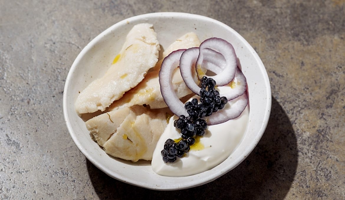 Грузди/ сметана/ красный лук