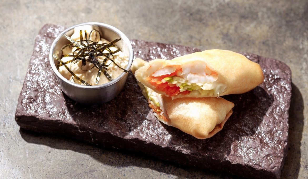 Спринг-ролл с креветкой/ овощи/ кисло-сладкий соус